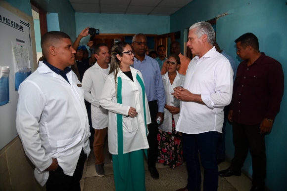 Díaz-Canel chequeó el avance multisectorial en tres municipios holguineros