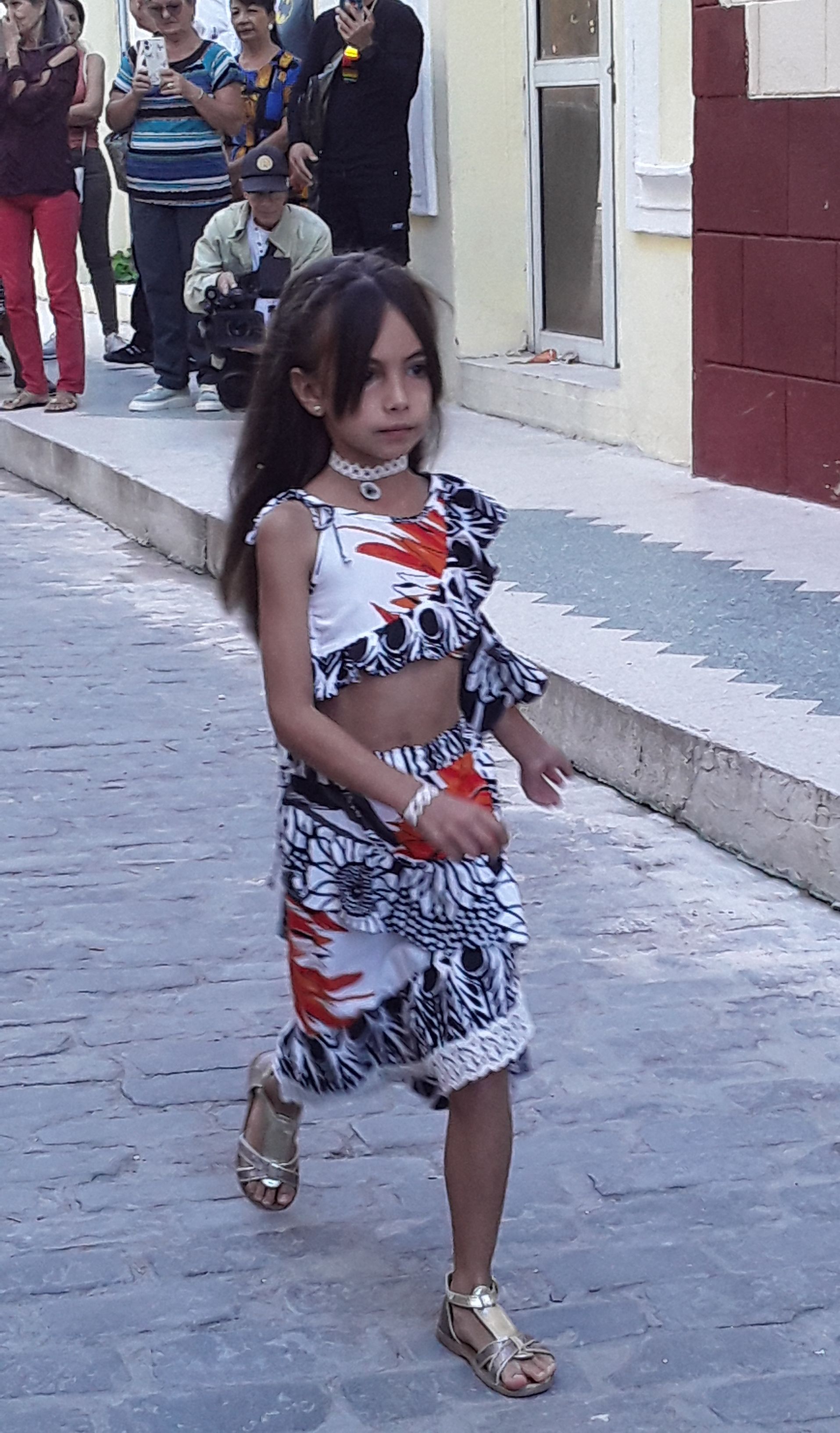 Inauguran Salón provincial de Artesanía artística