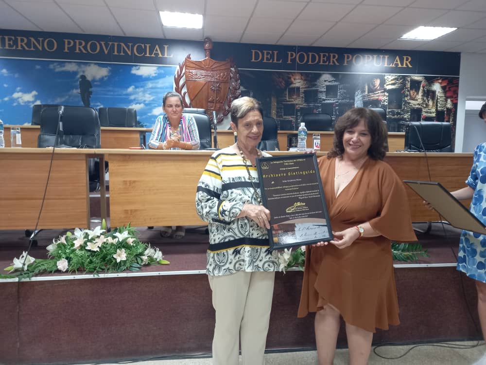 Reconocen en Villa Clara a profesionales de la Gestión documental