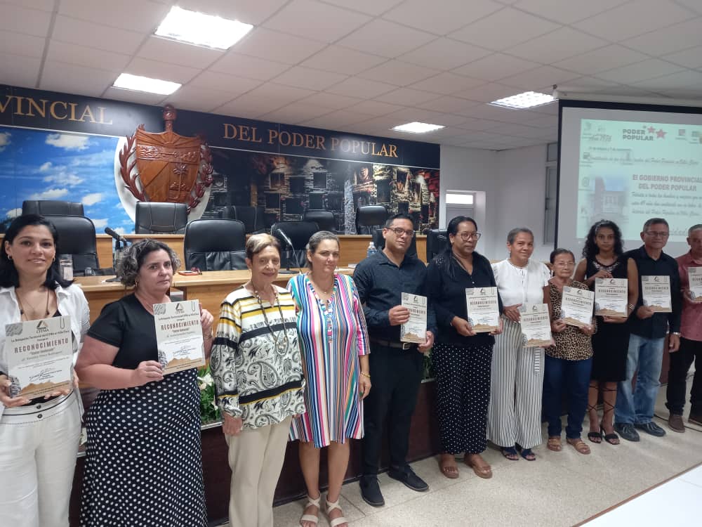 Reconocen en Villa Clara a profesionales de la Gestión documental