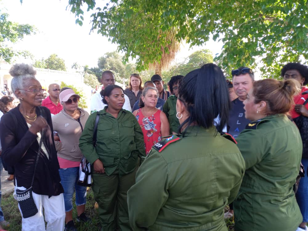 Máximas autoridades de Villa Clara llegaron este sábado hasta Sitiecito, en Sagua la Grande