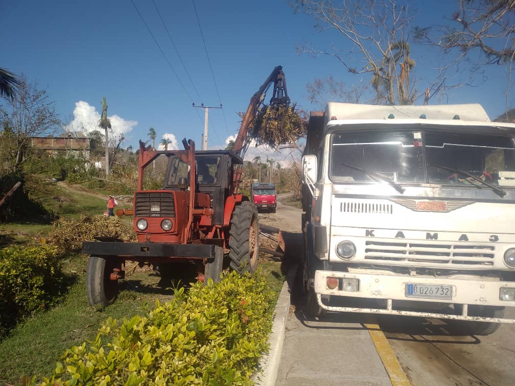 Con gesto altruista brindan su apoyo solidario agroazucareros villaclareños en la recuperación del oriente cubano