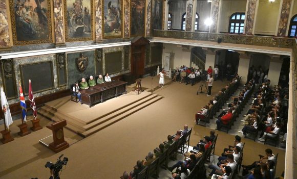 Díaz-Canel preside acto por 20 aniversario del discurso de Fidel en la Universidad de La Habana