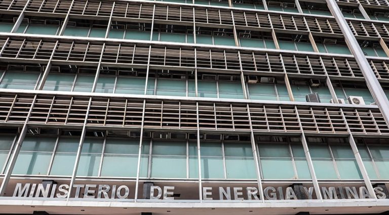 Rosell Guerra: Cuba despliega su estrategia integral para la transición energética