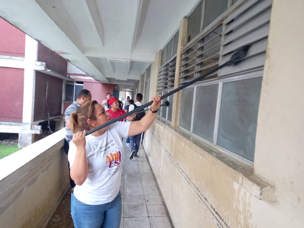 Amplia jornada de higienización en Hospital Provincial "Arnaldo Milián Castro"