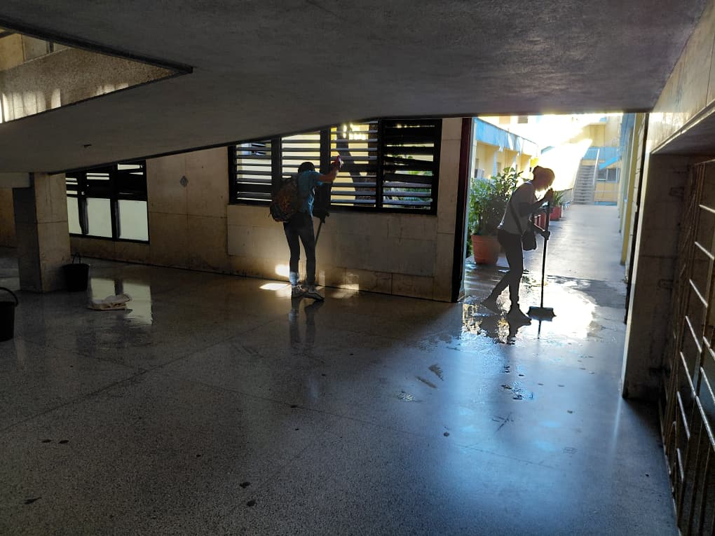 hosp1 Villaclareños en jornada de trabajo voluntario