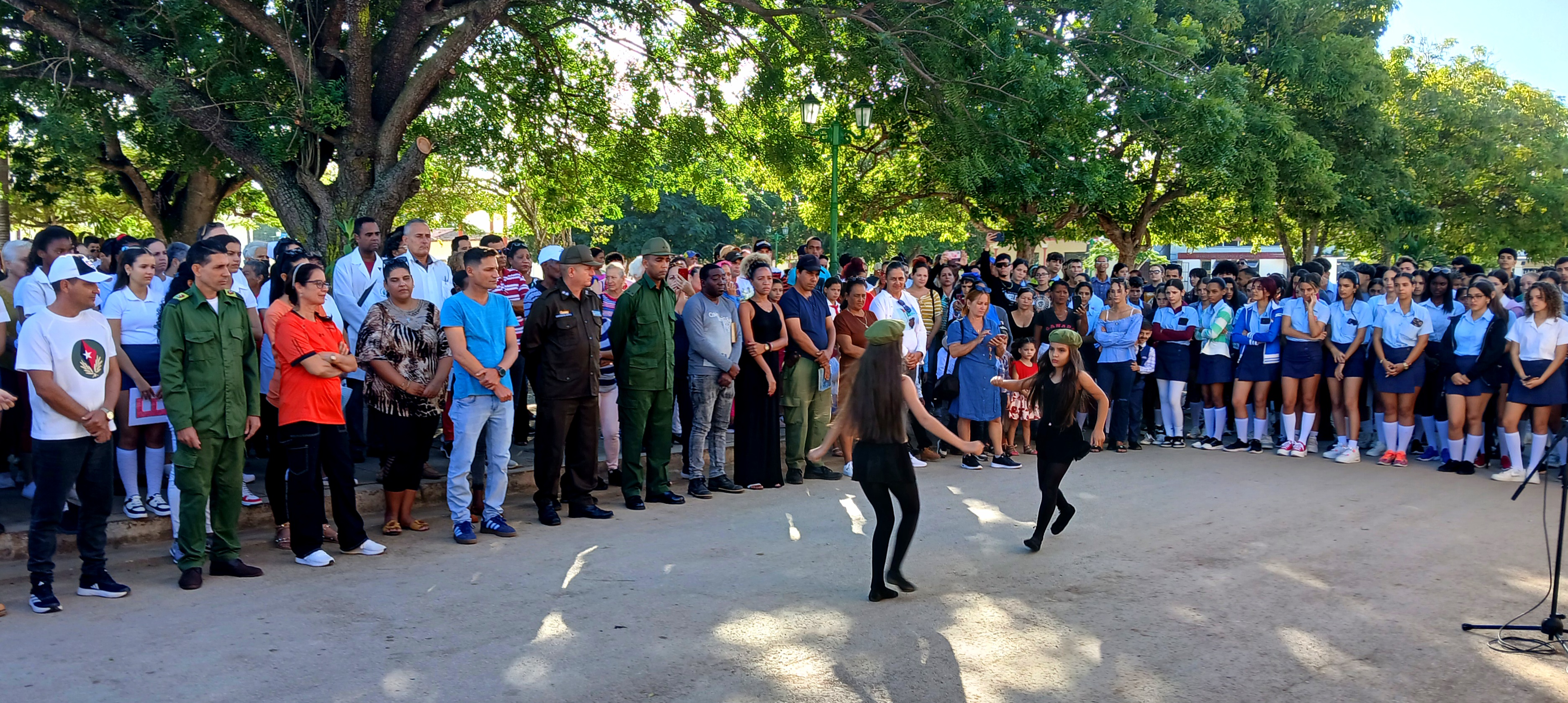 Quemadenses rinden homenaje a Fidel en el noveno aniversario de su partida física