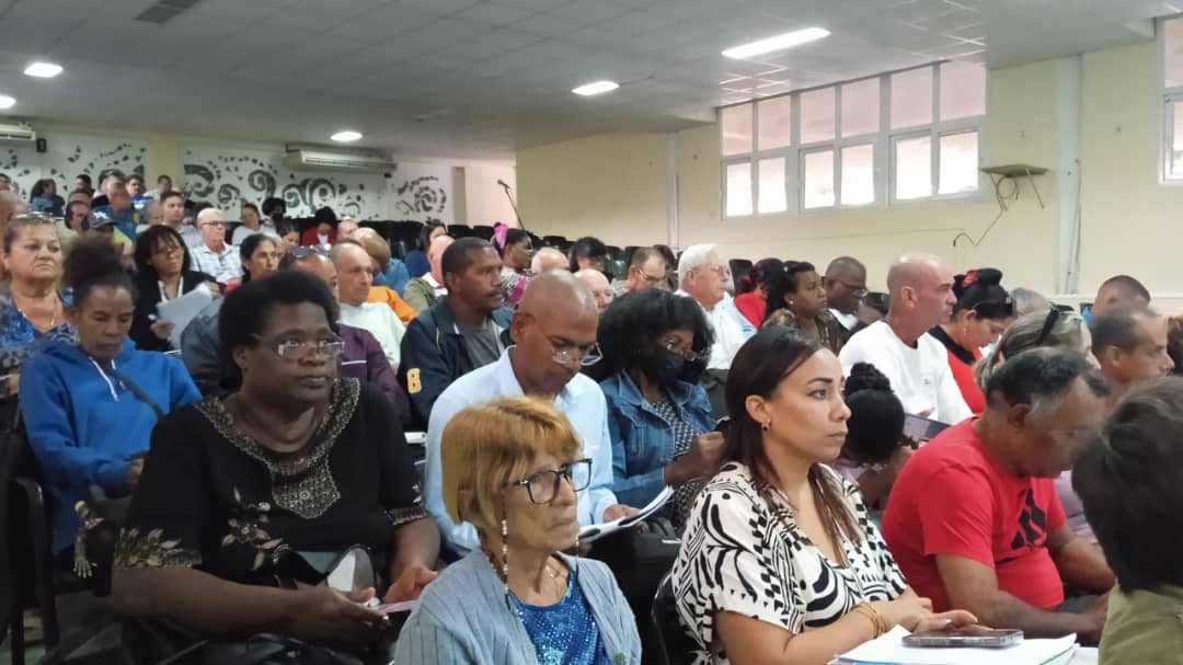 A debate temas medulares en Asamblea Municipal del Poder Popular en Santa Clara