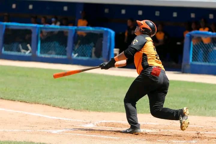 Superó Industriales a Villa Clara en la 64 Serie Nacional de Béisbol