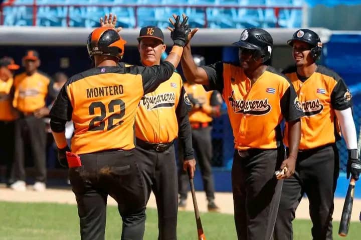 Gruñen los Leopardos en la madriguera de los Leones en la 64 Serie Nacional de Béisbol.