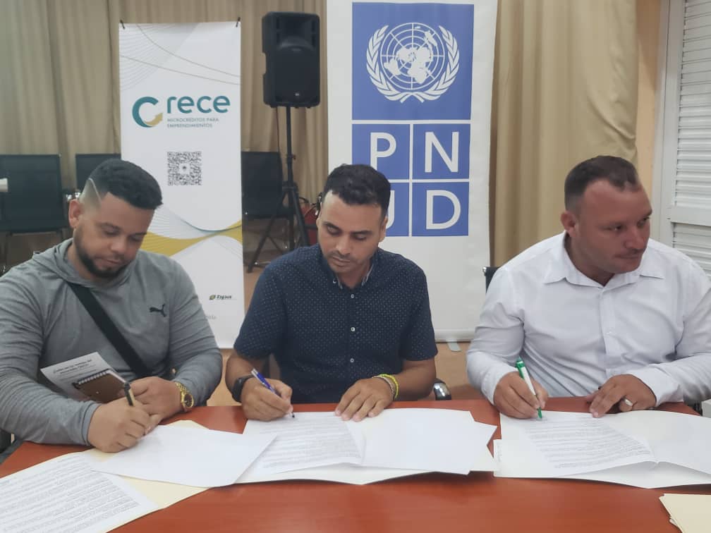 Lanzan en Villa Clara el Microcrédito CRECE,  oportunidad única para emprendedores