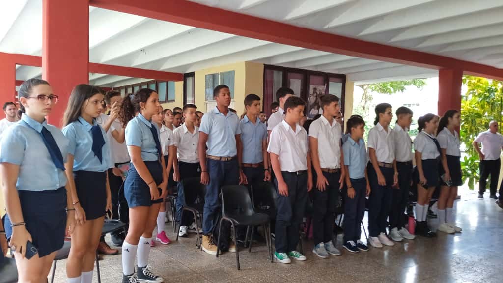 Celebra IPVCE "Ernesto Guevara" aniversario 50 de fundado 