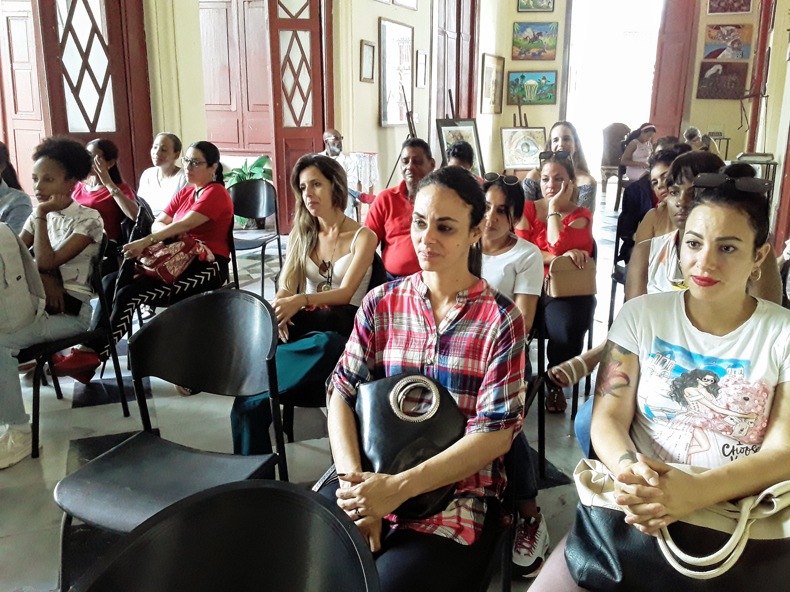 Singular homenaje literario en la Casa de la ciudad