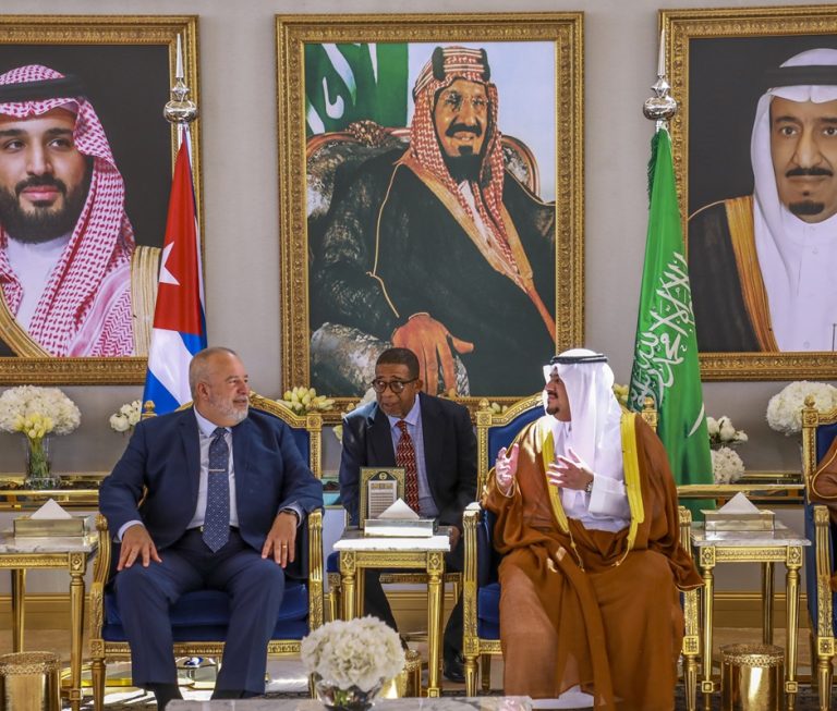 Arabia Saudita da la bienvenida al Primer Ministro cubano (+Fotos)