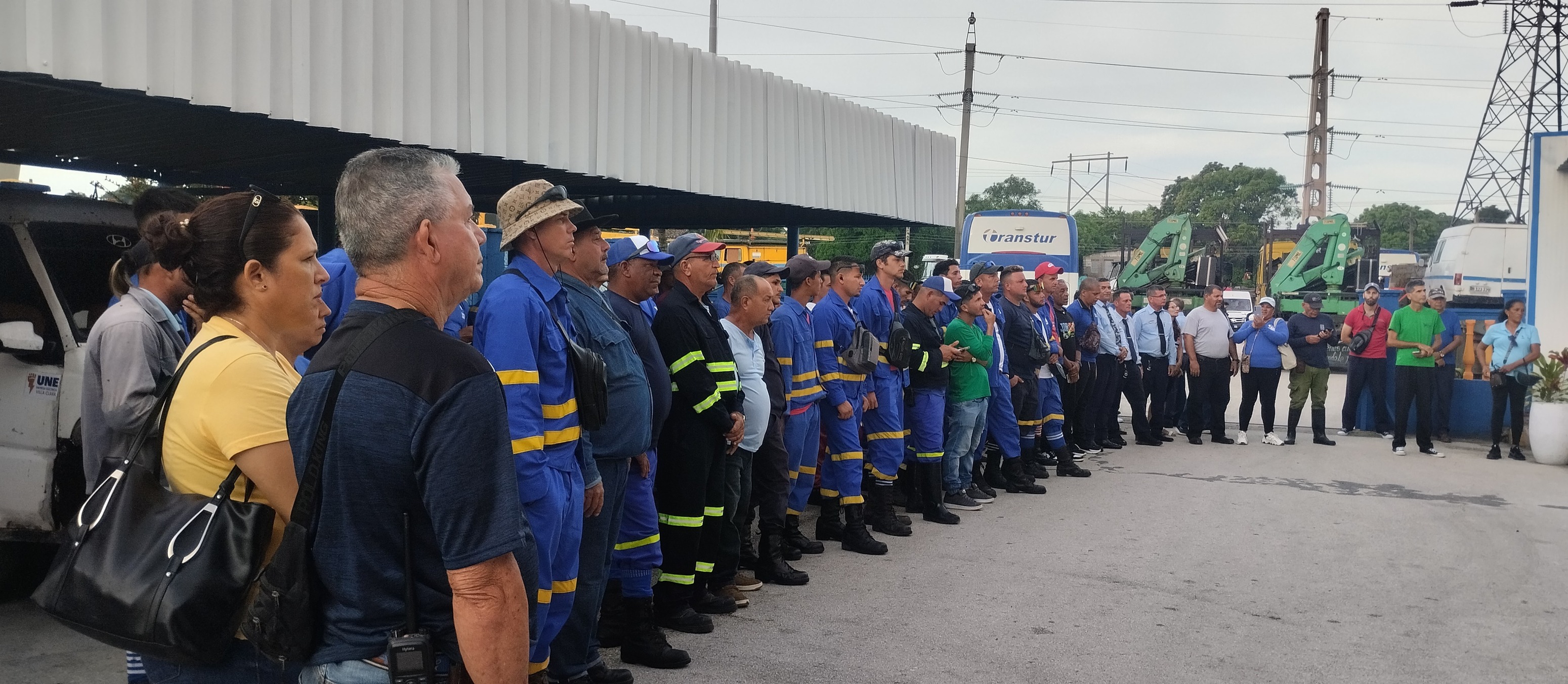 Linieros villaclareños apoyarán recuperación en oriente cubano tras paso de huracán Melissa