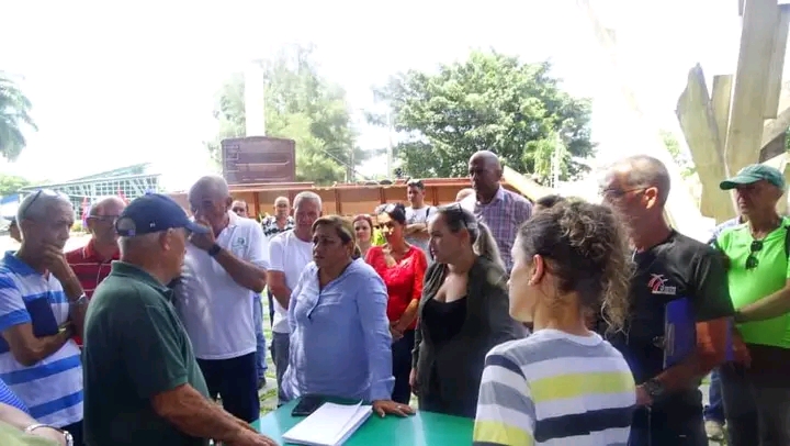 Evalua primera secretaria del Partido acciones de restauración en sitios históricos de Santa Clara