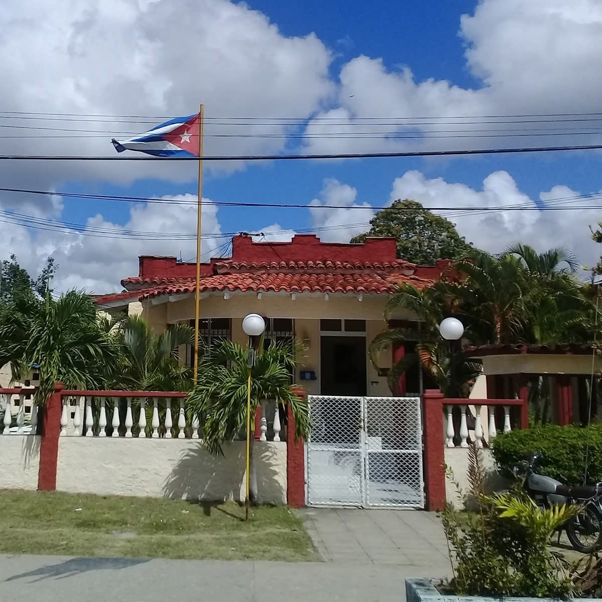 Desarrollan en Villa Clara verificaciones fiscales a la actividad de los lectores cobradores de la empresa eléctrica del territorio y al control del pago y cobro de multas en la provincia durante los primeros 6 meses del año 2025