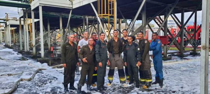 Extinguen incendio en Central Eléctrica Fuel-Oil Renté