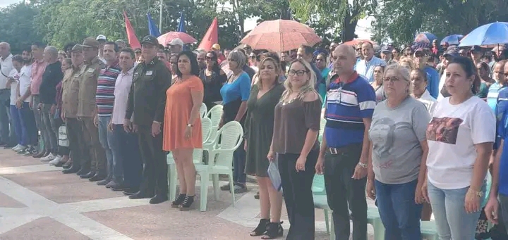 1759267710933 Evocan histórica presencia de Fidel en Santa Clara