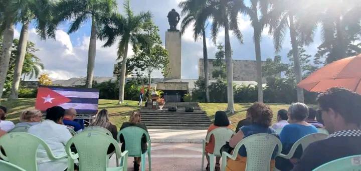 Evocan histórica presencia de Fidel en Santa Clara
