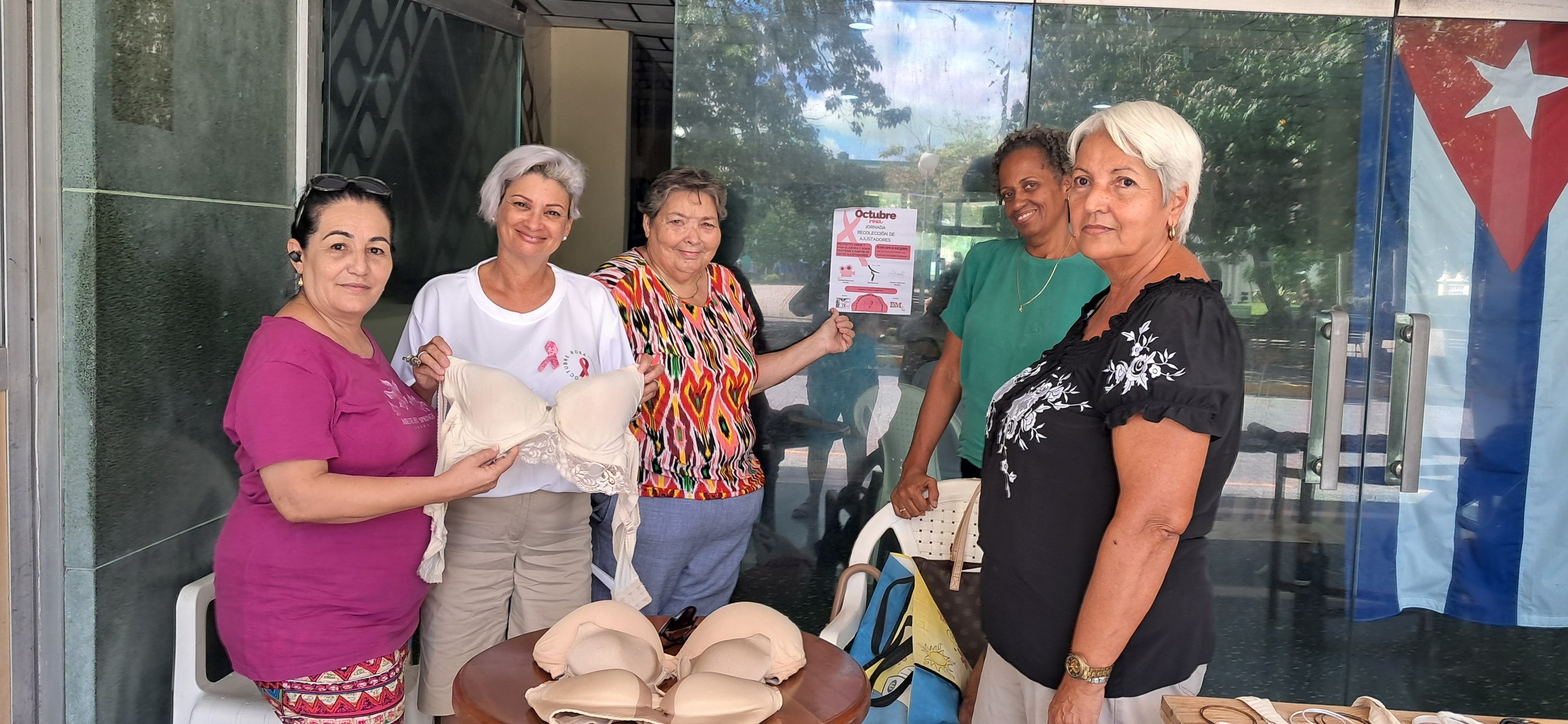 OctubreRosa1 Villaclareñas se suman a Jornada Internacional Octubre Rosa