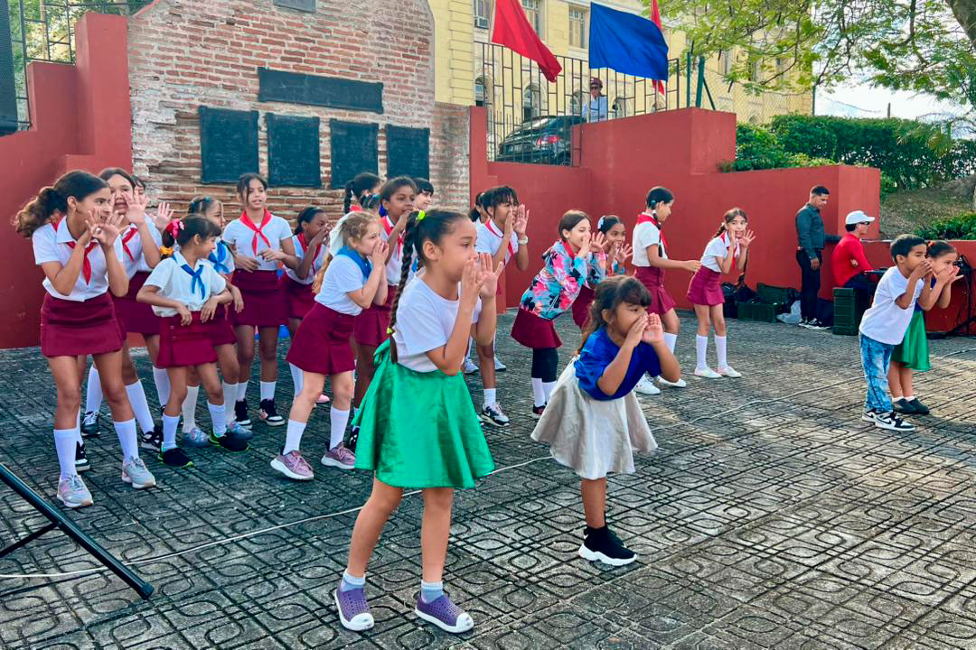 Celebra Palacio de Pioneros José Luis Miranda su 65 aniversario