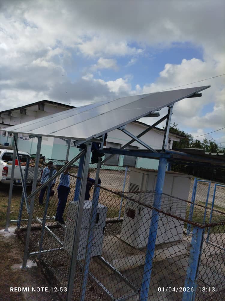 Avanza ETECSA en la instalación de paneles solares en comunidades de Villa Clara