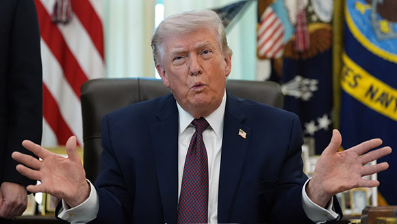 Trump asegura que los “objetivos estratégicos fundamentales” en Irán están “cerca de completarse”