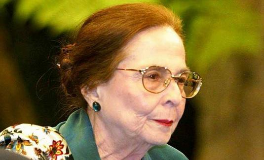 Vilma: la imagen de una mujer en flor