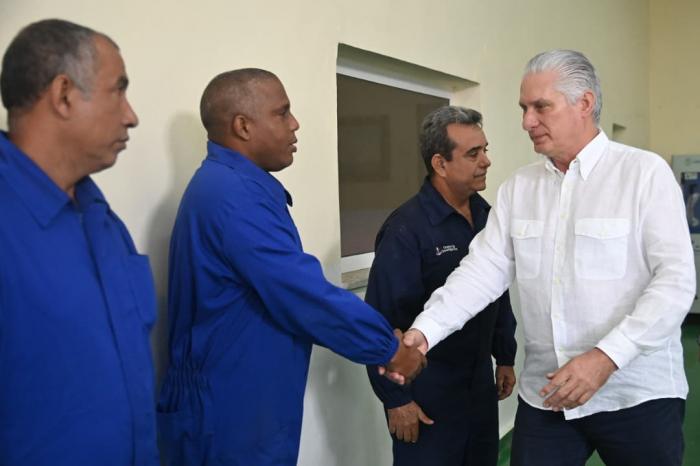  La Empresa Militar Industrial Granma incursiona en la fabricación de muelles flotantes, en la modernización de buques pesqueros y otras rutas de bienestar. Foto: Estudios Revolución 