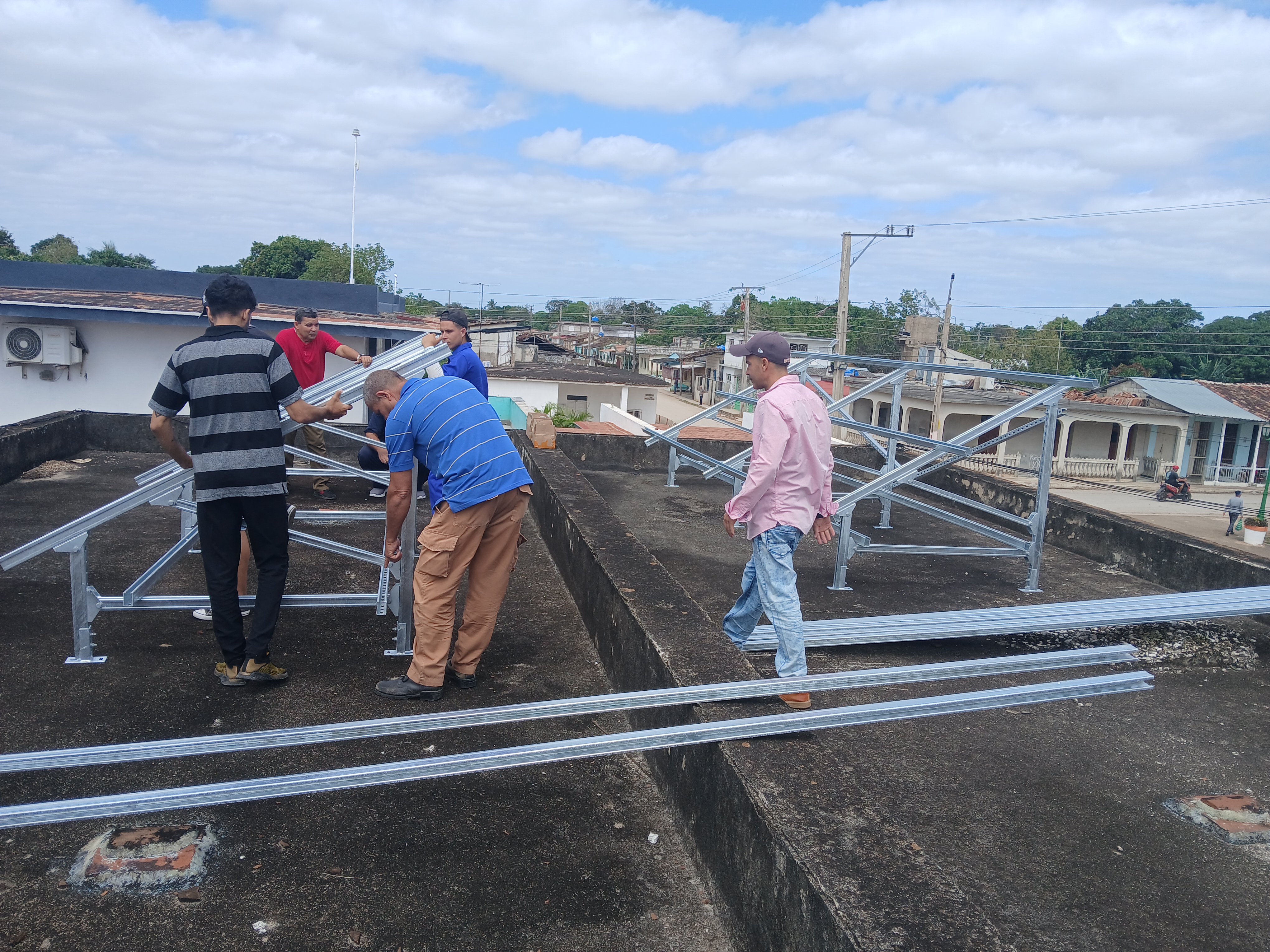 Sucursal de Bandec en Quemado de Güines avanza en el cambio de matriz energética