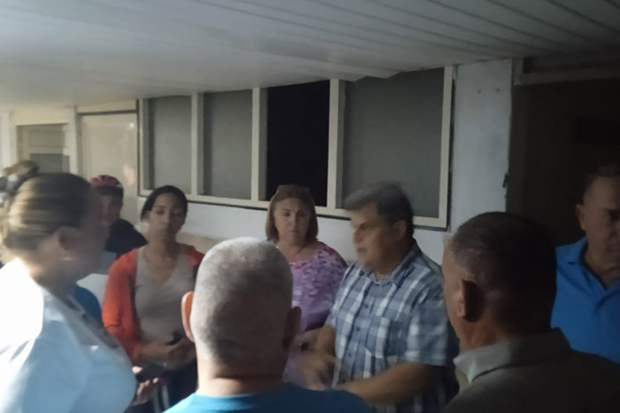 Sin daños humanos, sofocan incendio en hospital de Cienfuegos