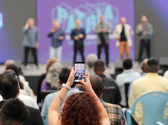 Comienza el Coloquio Patria con llamado a un “Girón comunicacional del siglo XXI”