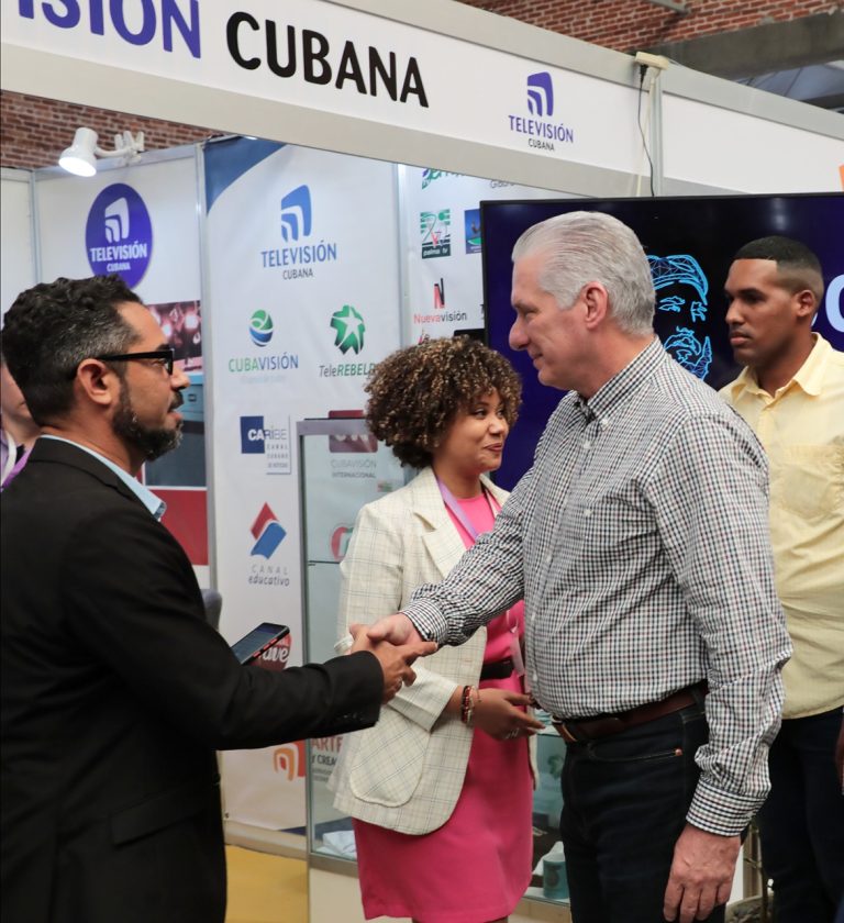 Comienza el Coloquio Patria con llamado a un “Girón comunicacional del siglo XXI”