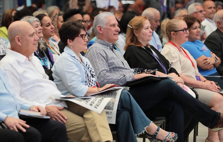 El presidente de la República participó en la inauguración junto a participación de unos 150 invitados internacionales provenientes de 25 países, expertos cubanos y miembros del cuerpo diplomático acreditado en la Isla. Foto: Abel Padrón Padilla.