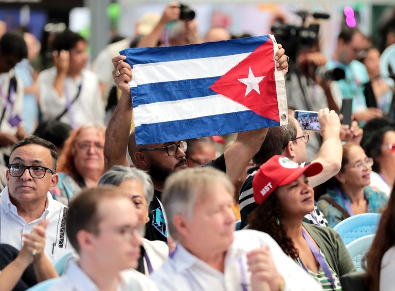 Comienza el Coloquio Patria con llamado a un “Girón comunicacional del siglo XXI”