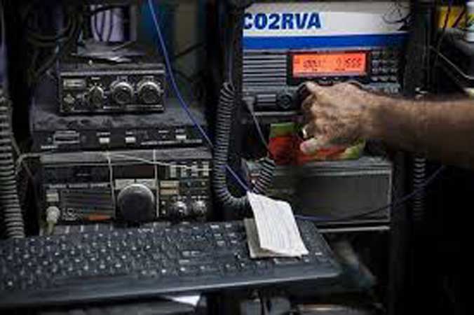 Felicitan a radioaficionados en su día