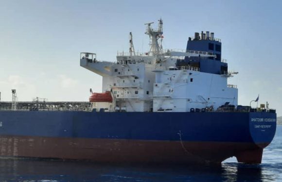 Derivados de petróleo obtenidos del donativo de crudo ruso ya se distribuyen por todo el país