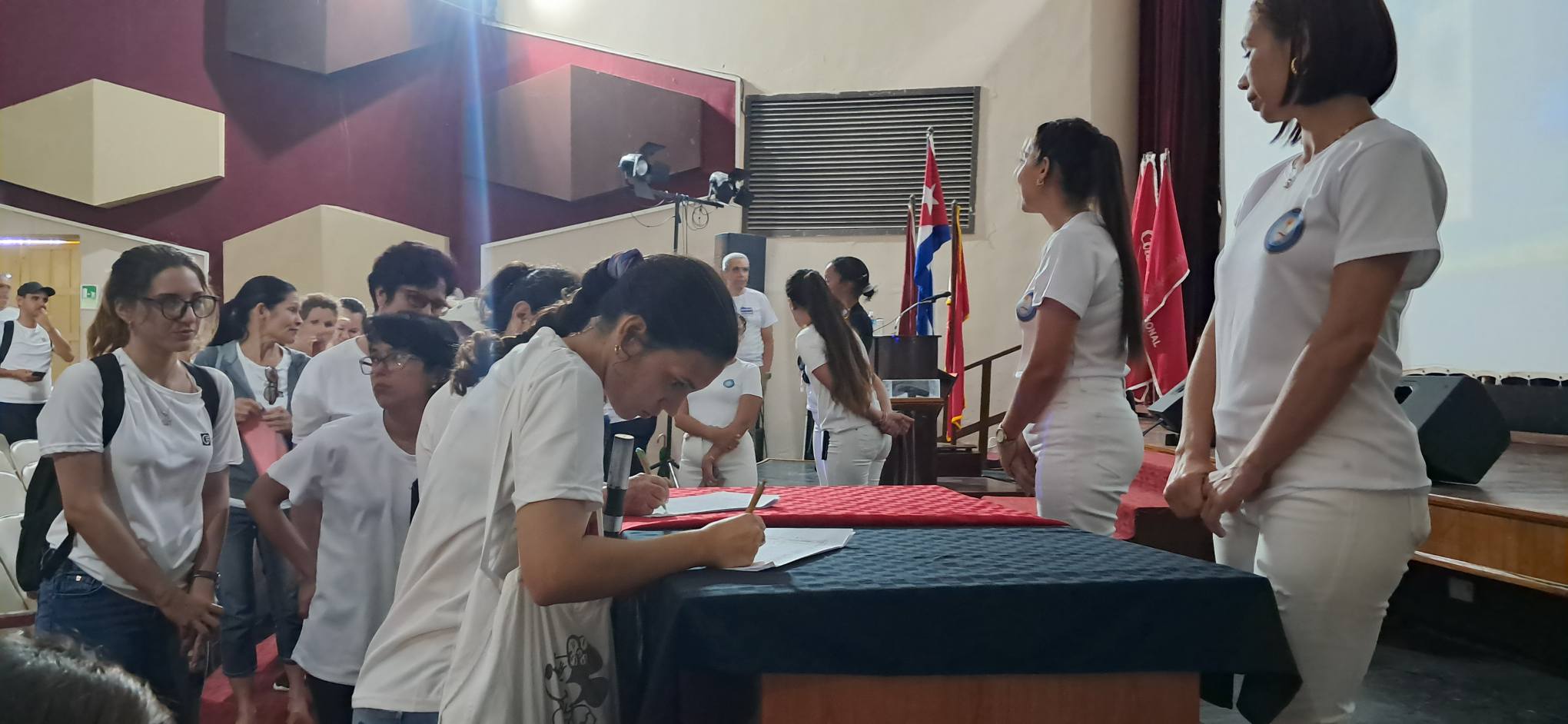 Profesores universitarios villaclareños firman por la Patria