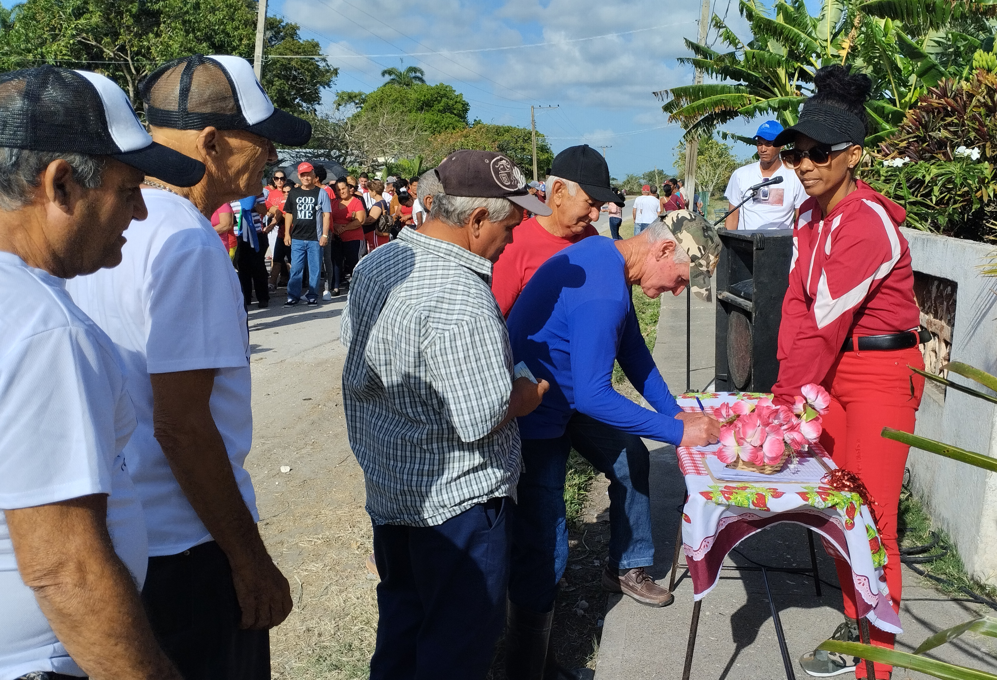 El Santo celebró el Primero de Mayo con desfile y respaldo a la Paz y la Patria