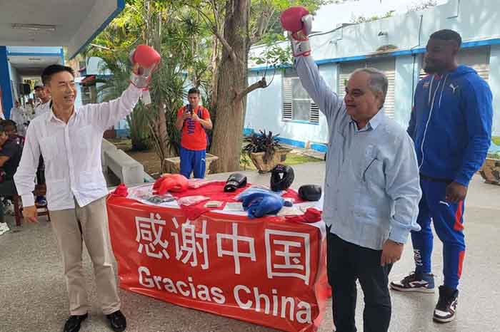 Entregó China donativo al deporte cubano