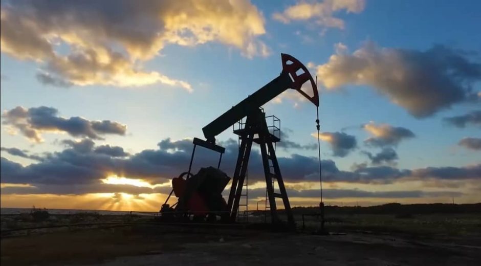 El petróleo alcanza su precio más alto en tres semanas en medio de tensiones geopolíticas