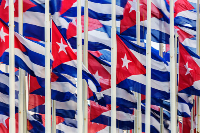 Cuba, país de paz, no es una amenaza para EE.UU., reitera canciller