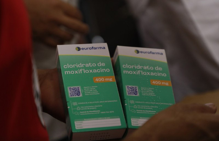 Entrega Movimiento Sin Tierra donativo de medicamentos