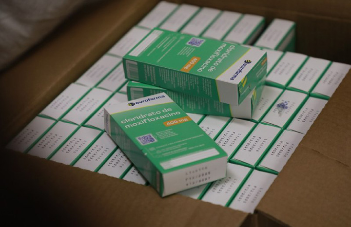 Entrega Movimiento Sin Tierra donativo de medicamentos