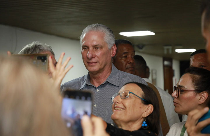 Díaz-Canel a los jóvenes: siéntanse la generación del centenario de Fidel