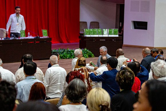 Las “Obras Escogidas” de Fidel Castro Ruz: Un puente entre generaciones en el centenario del Comandante