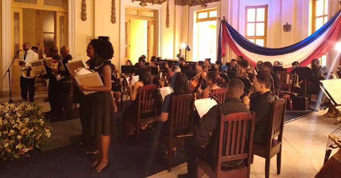 Cien años celebró con pura maestría la Orquesta Sinfónica de Villa Clara