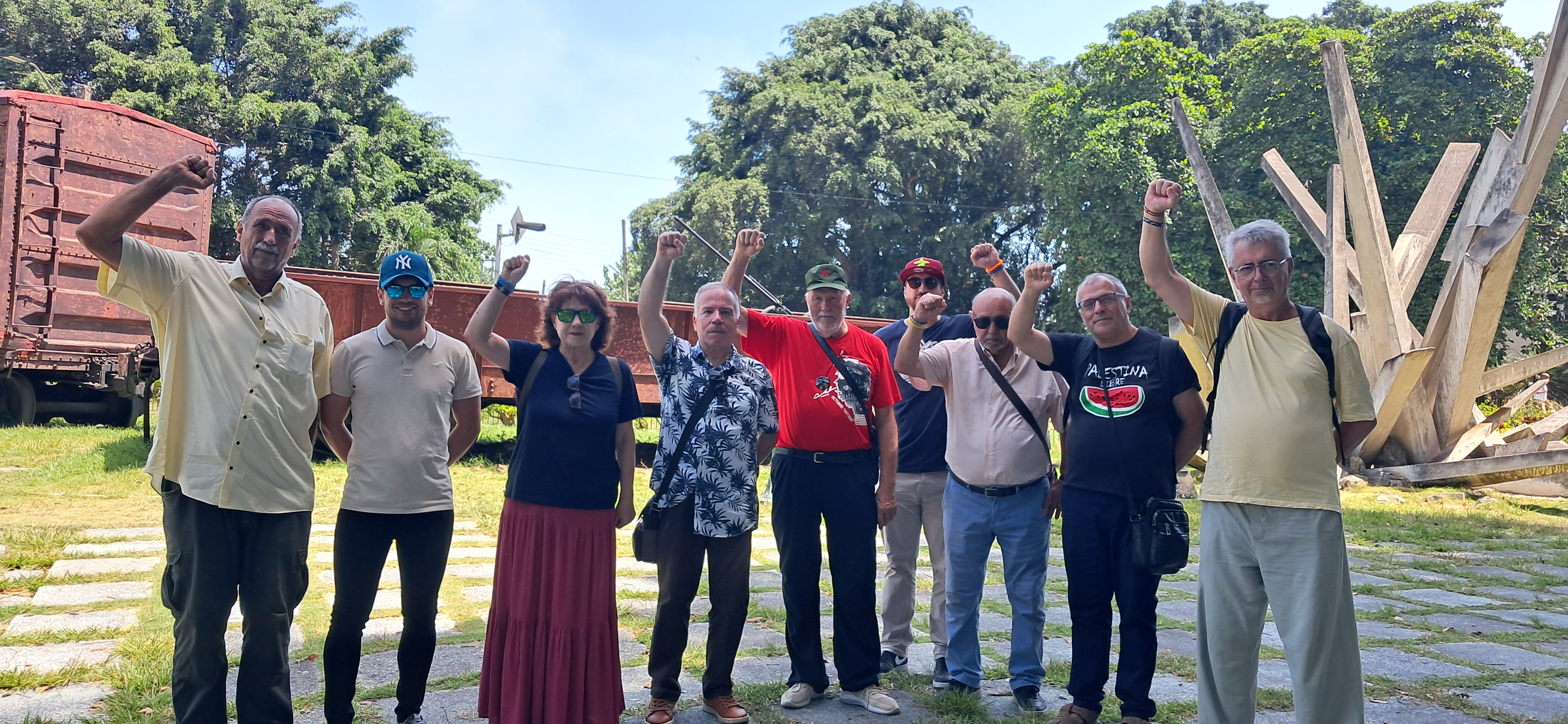 Brigada Moncho Rey,  del Partido Comunista de los pueblos de España recorre sitios vinculados al legado del Che en Santa Clara