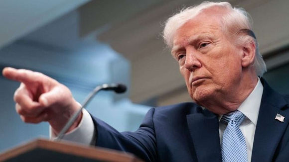 Trump anuncia “operación económica devastadora” contra Irán